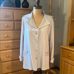Fenini Gray Trench Coat with Classic Lapel and Structured Silhouette
